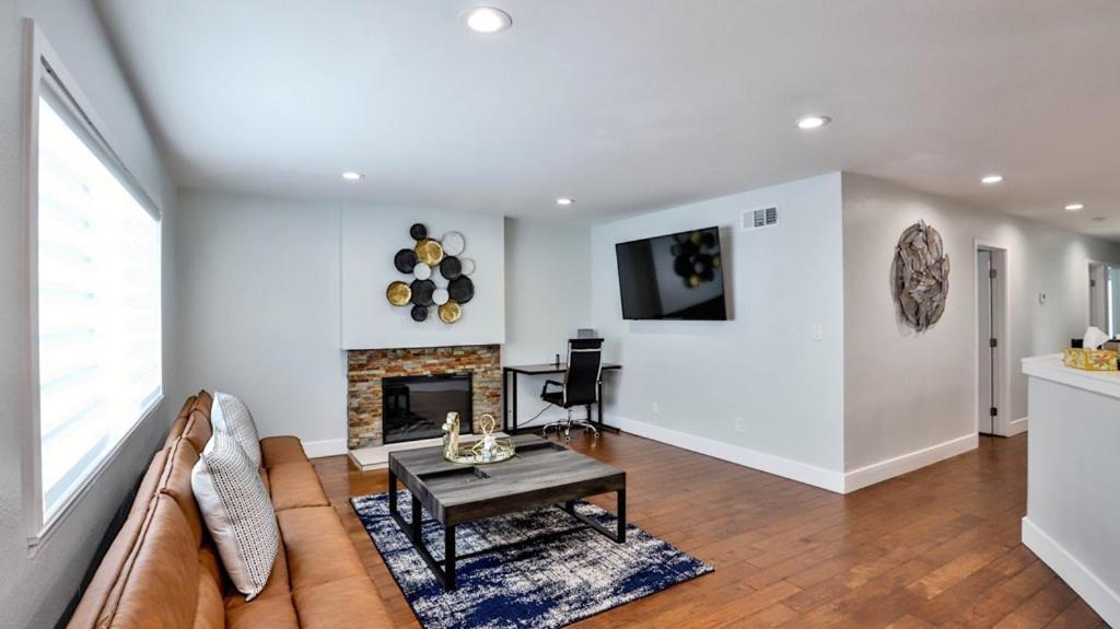 H&H Modern Lux 4Bd 1 King Suite 3 Queen Socal Disney Westminster Eksteriør billede