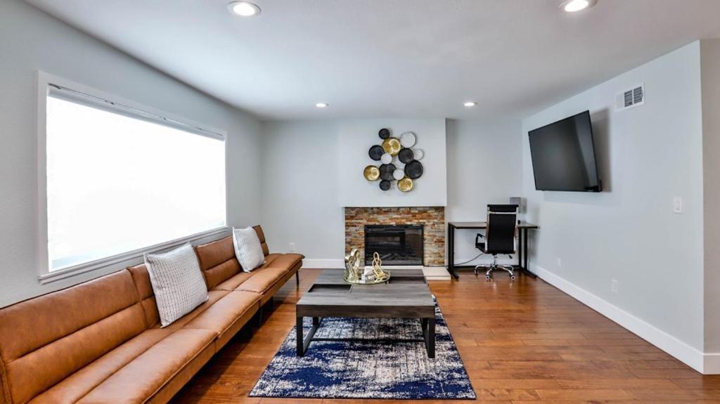 H&H Modern Lux 4Bd 1 King Suite 3 Queen Socal Disney Westminster Eksteriør billede