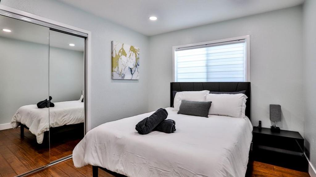 H&H Modern Lux 4Bd 1 King Suite 3 Queen Socal Disney Westminster Eksteriør billede