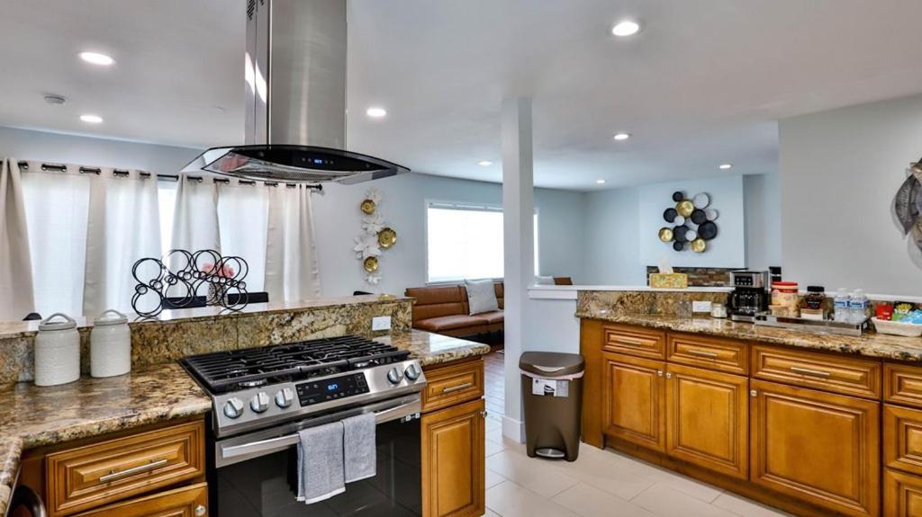 H&H Modern Lux 4Bd 1 King Suite 3 Queen Socal Disney Westminster Eksteriør billede