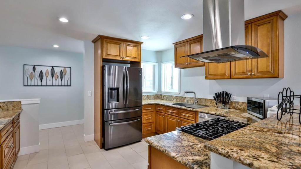 H&H Modern Lux 4Bd 1 King Suite 3 Queen Socal Disney Westminster Eksteriør billede